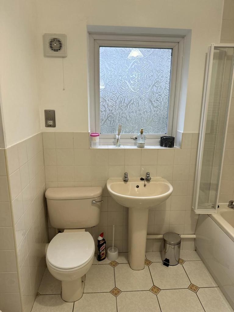 6 Stephenson Way York